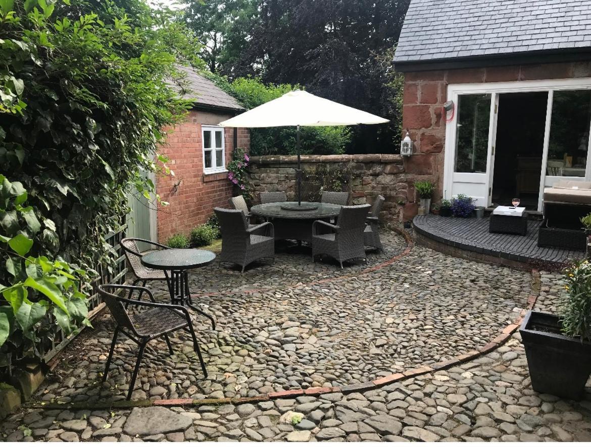 Pear Tree Cottage Courtyard Шрусбъри Екстериор снимка