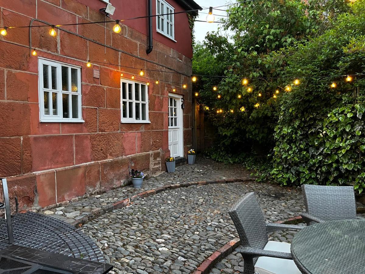 Pear Tree Cottage Courtyard Шрусбъри Екстериор снимка