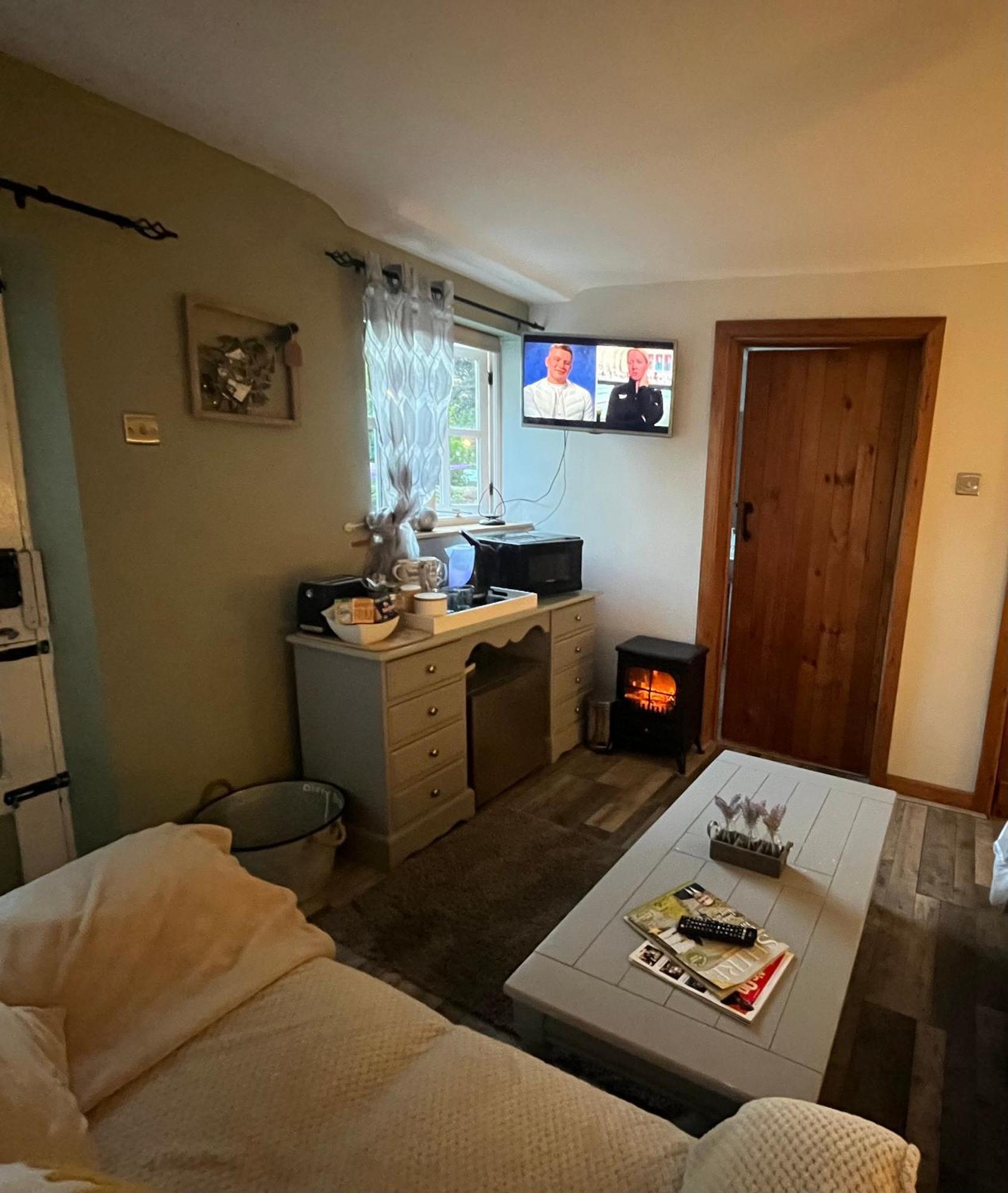 Pear Tree Cottage Courtyard Шрусбъри Екстериор снимка